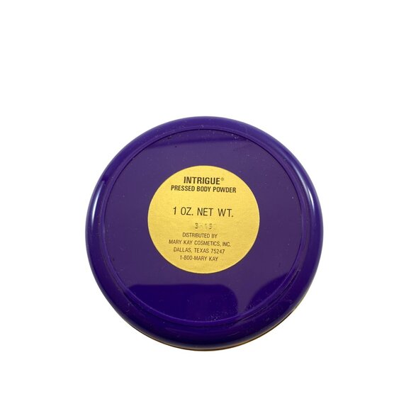 Mary Kay Intrigue 1 Oz Net Wt. Delicate Shimmer  Pressed Body Powder - Picture 5 of 6